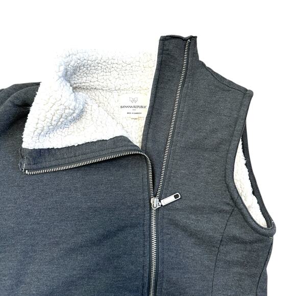 Banana Republic Gray White Fleece Sleeveless Asymmetric Vest XS - Picture 3 of 5